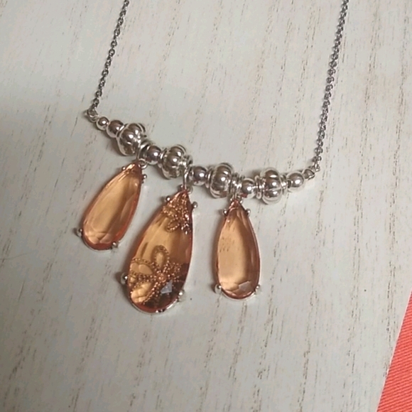 🐾 2 For $16 Floral Orange Gem Dangle Necklace - Picture 4 of 6